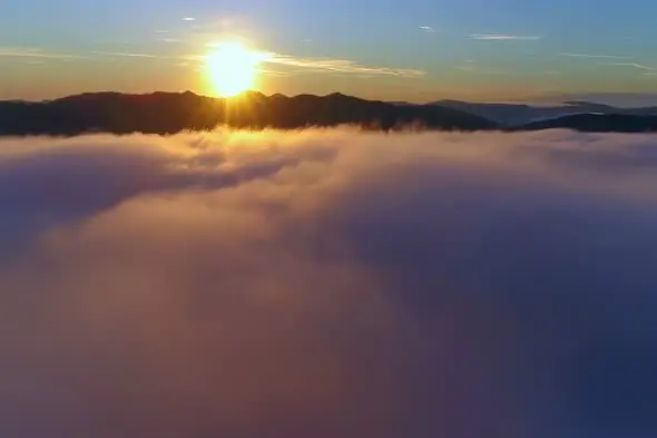 Majestic Sunrise Over Mountain Fog Sea
