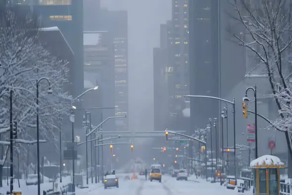 Snowy Urban Street Scene Winter City Atmosphere
